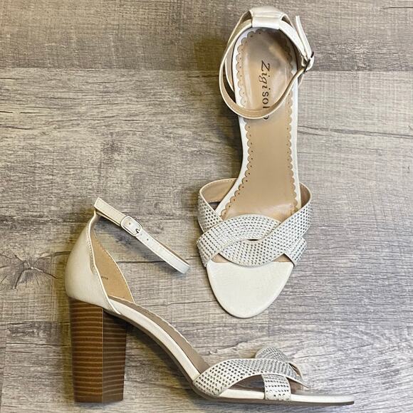 ZIGI SOHO Womens Garcelle Round Toe Block Heel Sandals Size 10 White - Picture 2 of 13